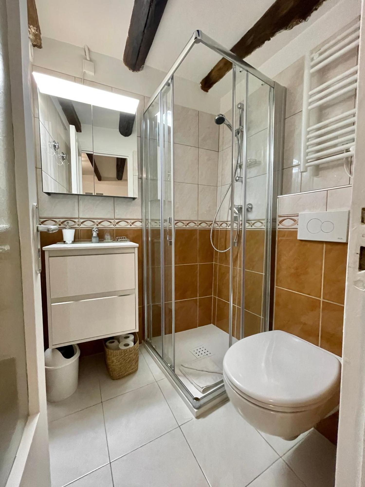 Acquassoma Vielle Ville Duplex Menton Rum bild